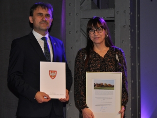 Wójt i Dyrektor Centrum Kultury i Biblioteki Publicznej w Malanowie z nagrodą Ministra