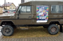 samochod wojskowy z czasow PRL-u