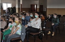 Uczniowie SP Milaczew podczas spotkania
