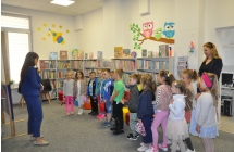 Przywitaie grupy VII w bibliotece.