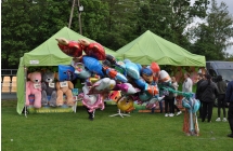 Stoisko z balonami i loteria