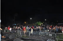 Publicznosc przed scena