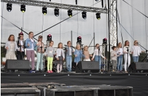 Zespool wokalny na scenie