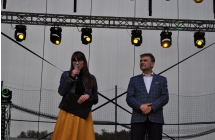 Kobieta i mezczyzna na scenie
